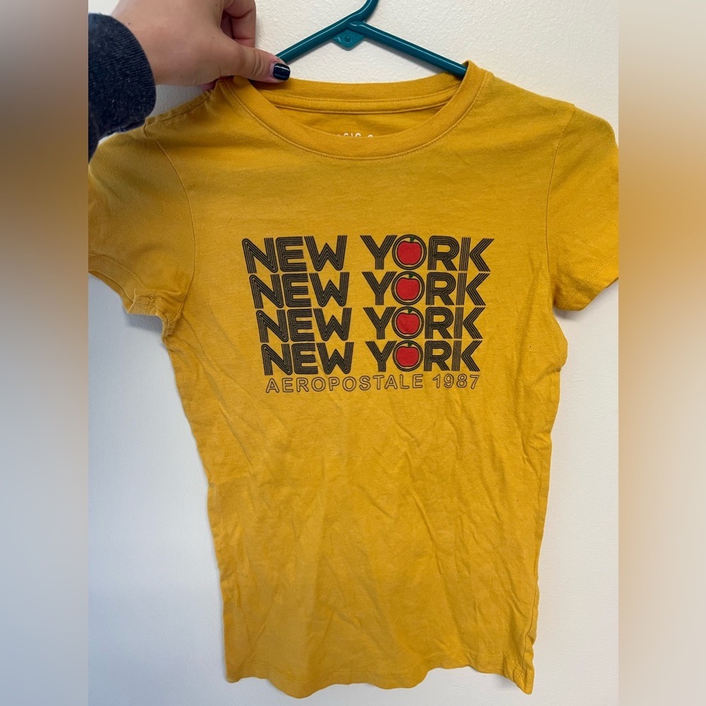 🎈Aeropostal graphic tee